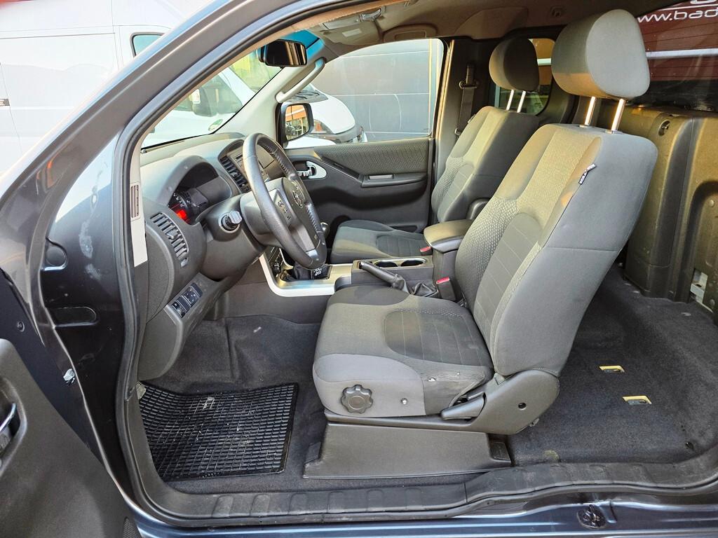 Nissan Navara 2.5 dCi 190CV King Cab LE DA VETRINA!