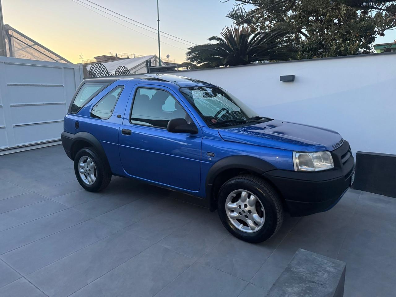 Land Rover Freelander 2.0 Td4 16V cat 3p. Softb. SE