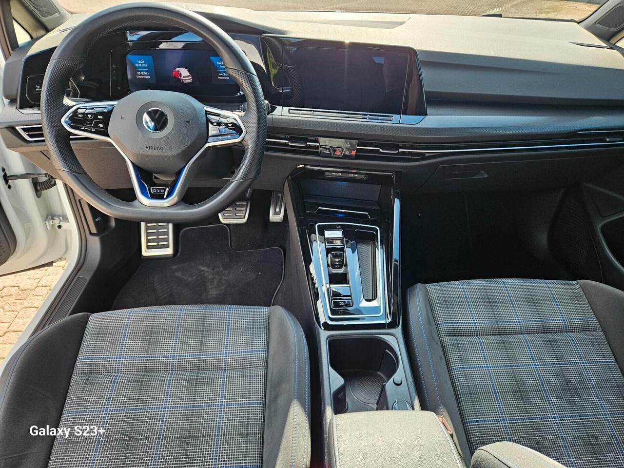 Volkswagen Golf GTE HYBRID elettrica/benzina