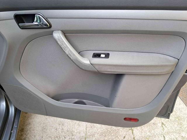 VOLKSWAGEN Touran 1.9 TDI 105CV Highline 7 posti NEOPATENTATI