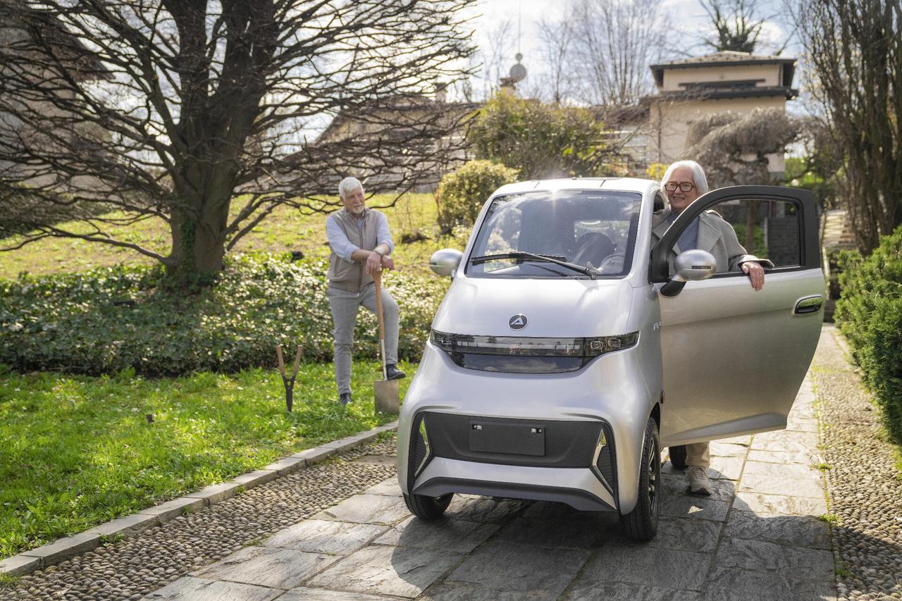 Cabin Active Virea - Muvia - Auto senza patente - Dispositivo medico - Scooter cabinato