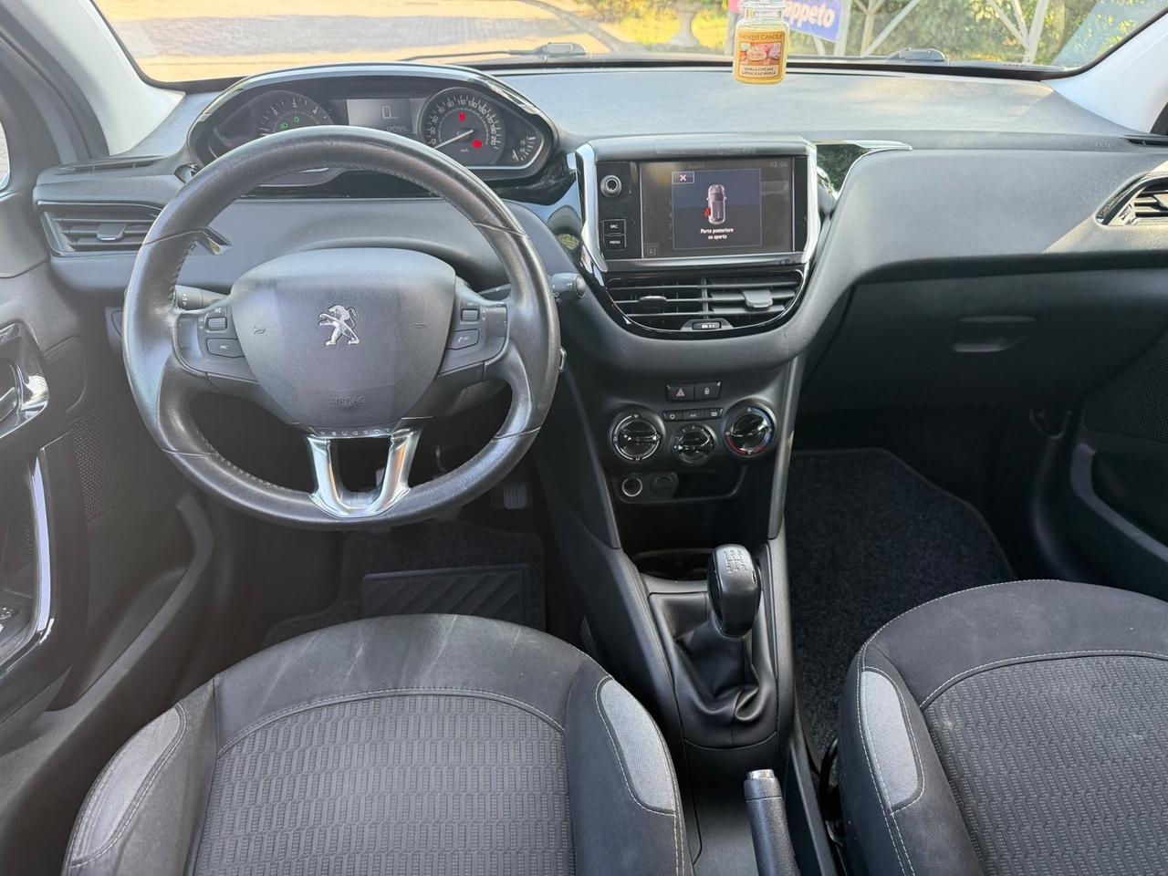 Peugeot 208 BlueHDi 75 5 porte Allure