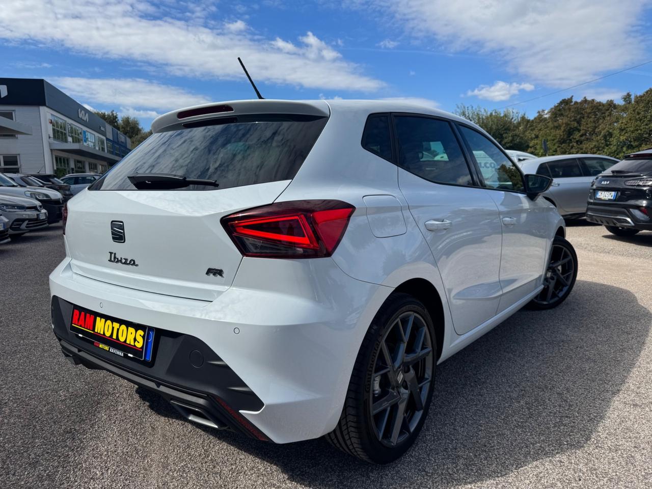 Seat Ibiza FR 2026 1.0 EcoTSI 115 CV 5 porte NEOPATENTATI