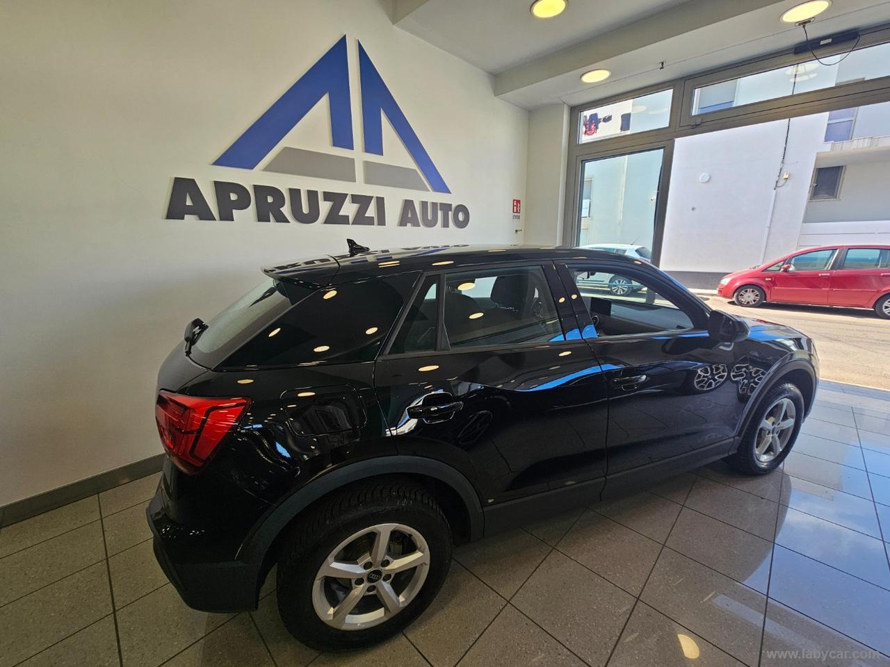 AUDI Q2 30 TDI S tronic Business