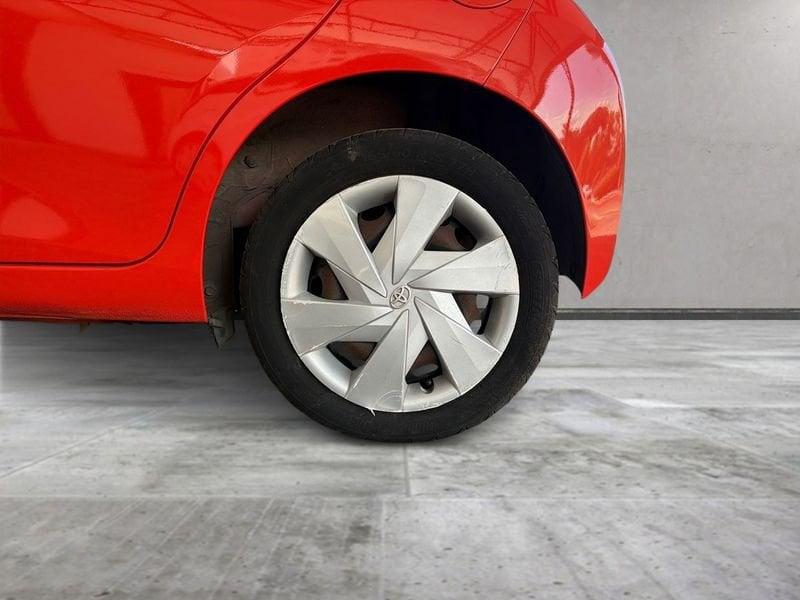 Toyota Aygo Aygo 5p 1.0 x-play my15
