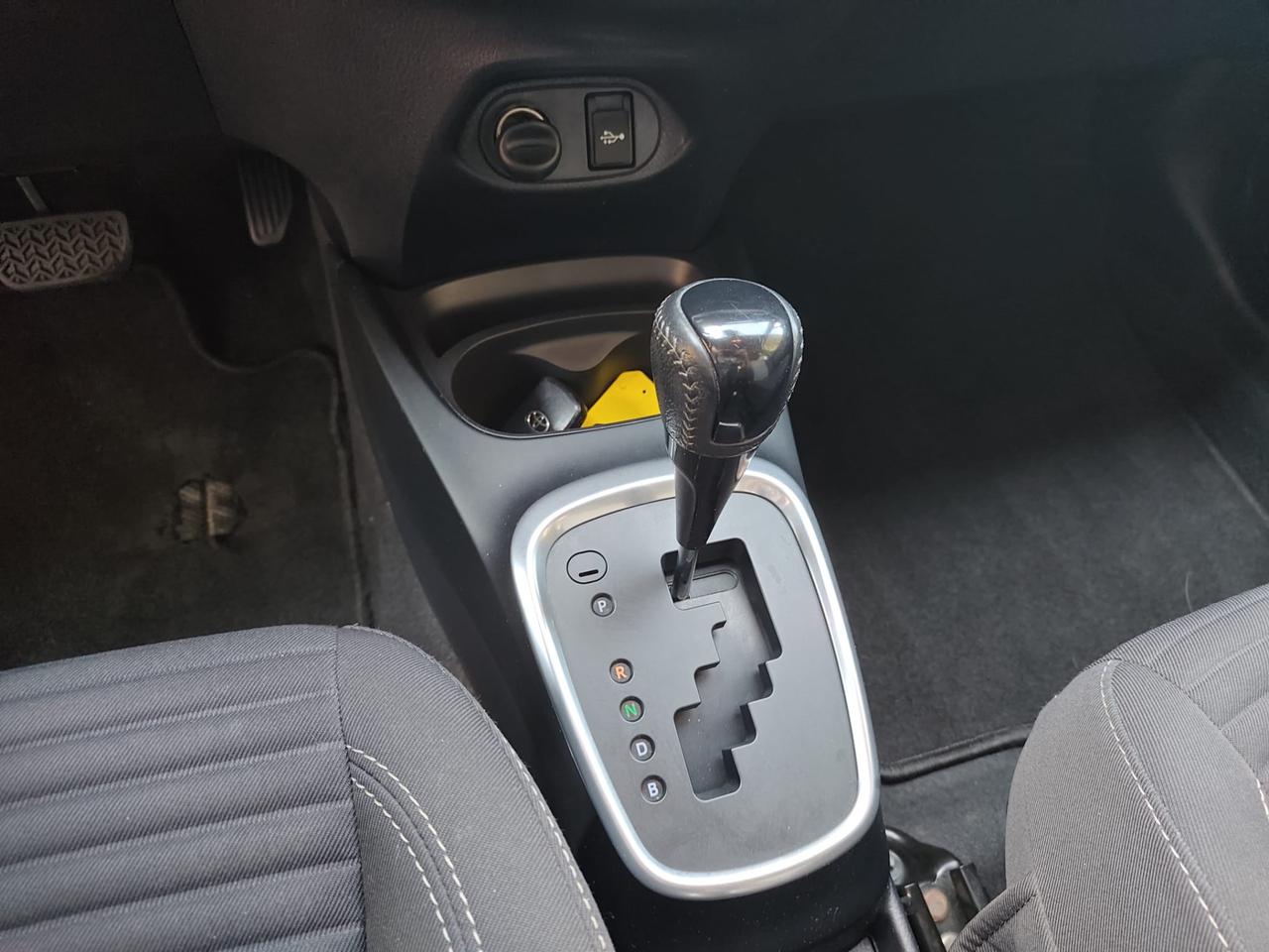 TOYOTA Yaris 5p 1.5h Active