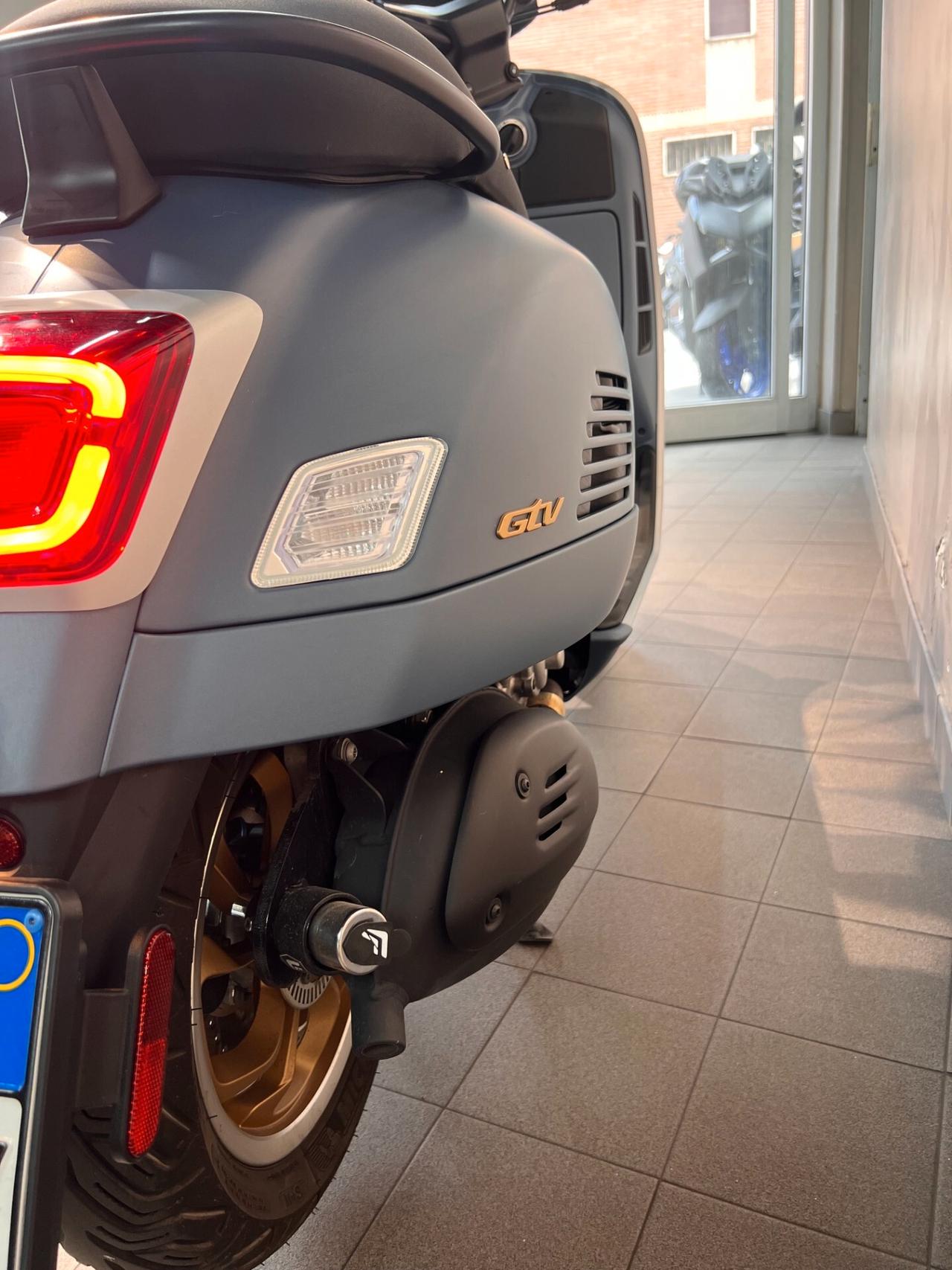 Piaggio Vespa GTV 310 OFFICINA 8