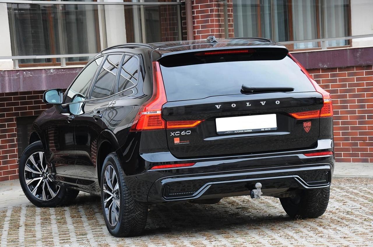 Volvo XC 60 XC60 B4 (d) AWD automatico Plus Dark