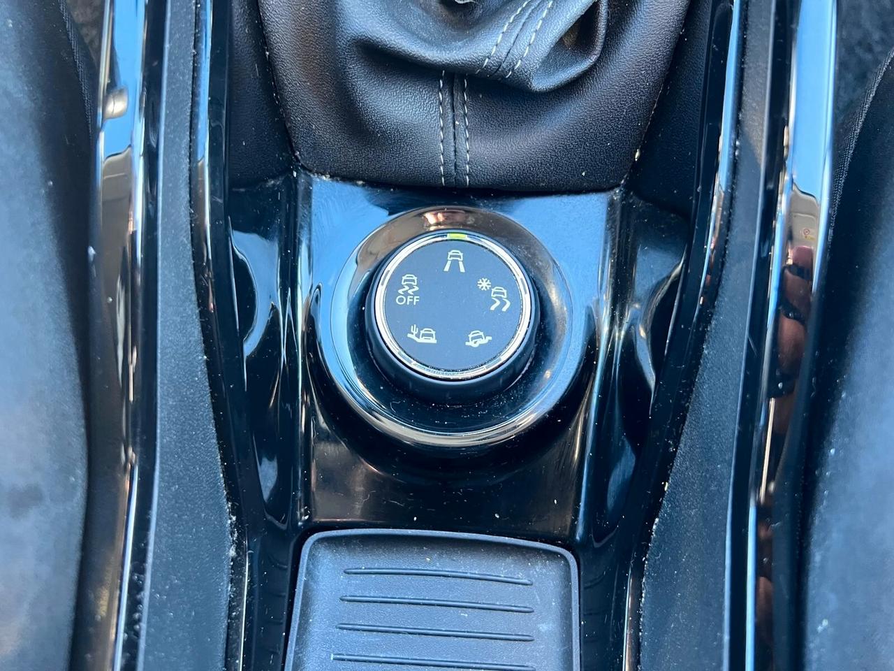 Peugeot 2008 1.6 e-HDi 92 CV Stop&Start Urban Cross