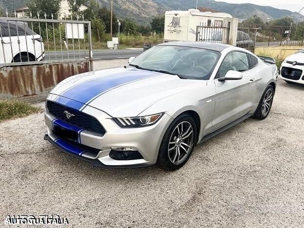 Ford mustang navi camera perfetta