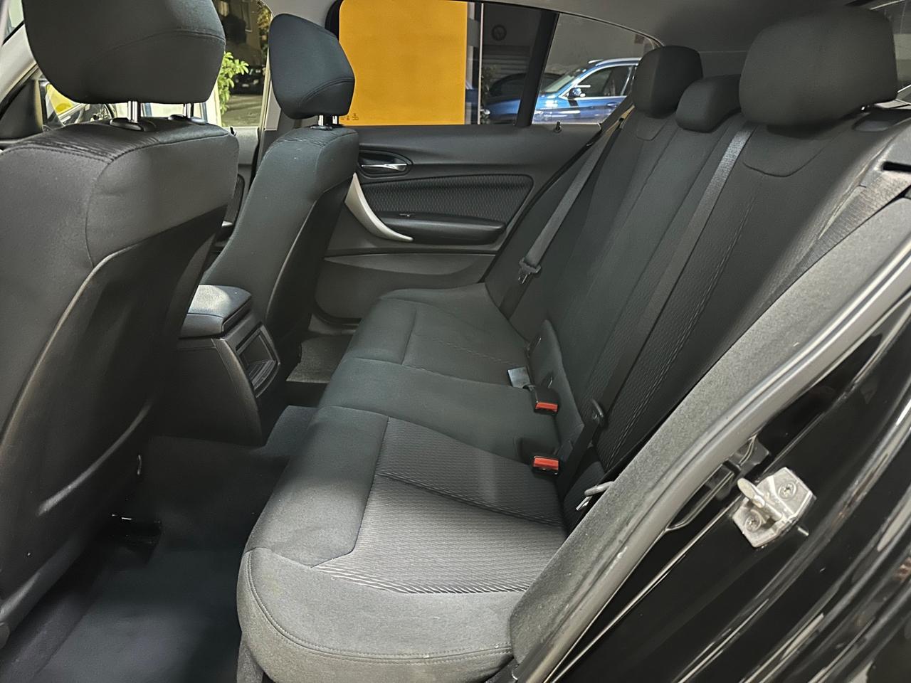 Bmw 116 116d 5p. Urban