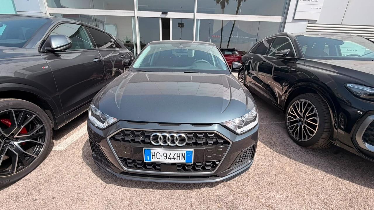 Audi A1 SPB 30 TFSI S tronic Identity Black