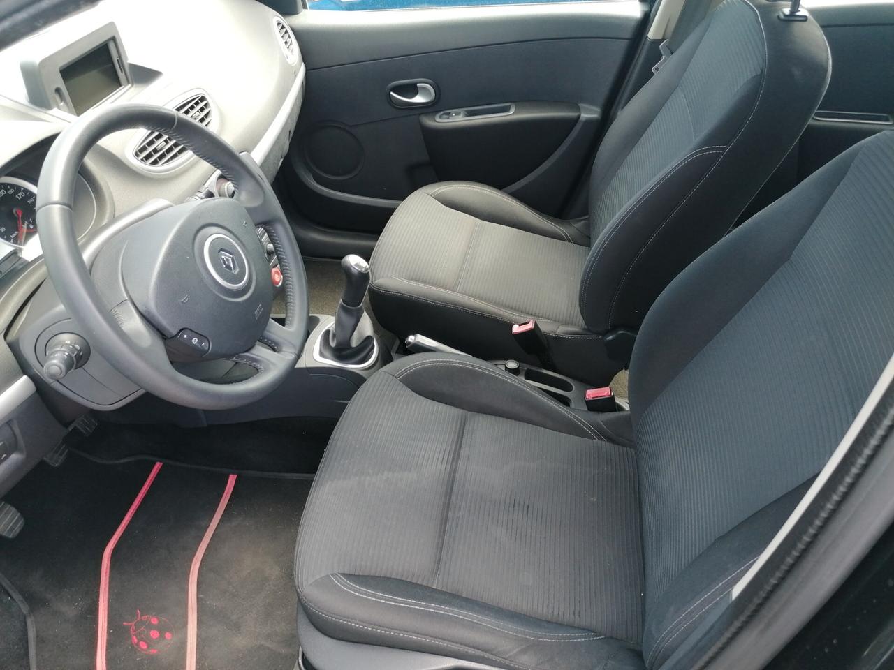 Renault Clio 1.5 dCi 75CV Dynamique 2012