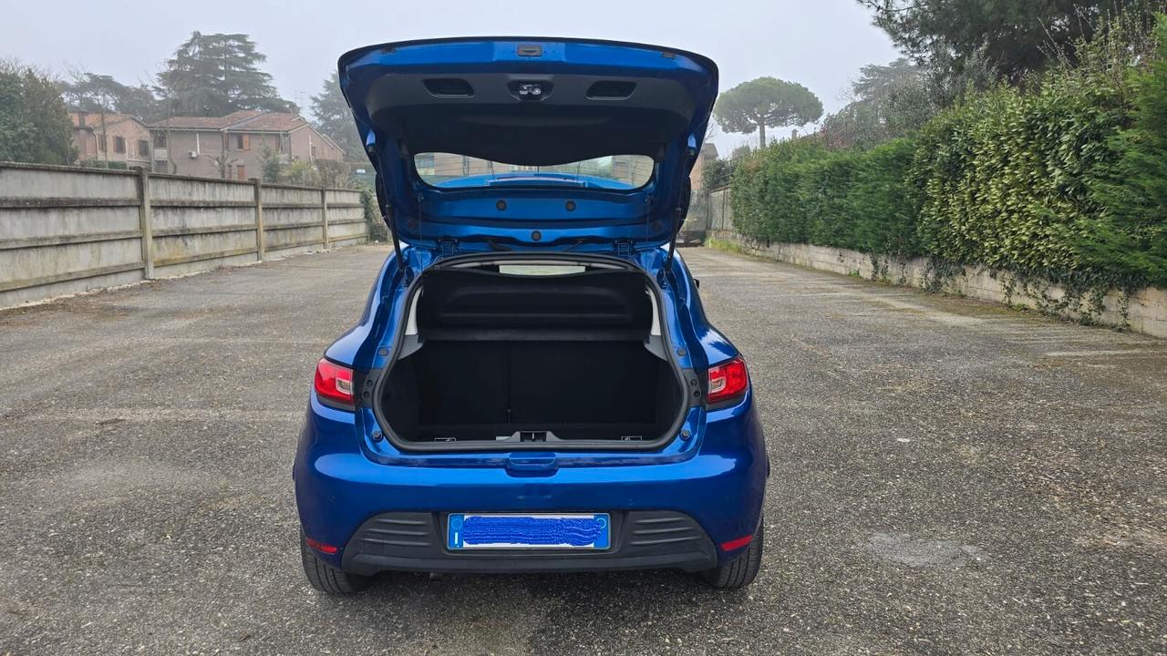 Renault Clio TCe 12V 90 CV GPL 5 porte Moschino Intens