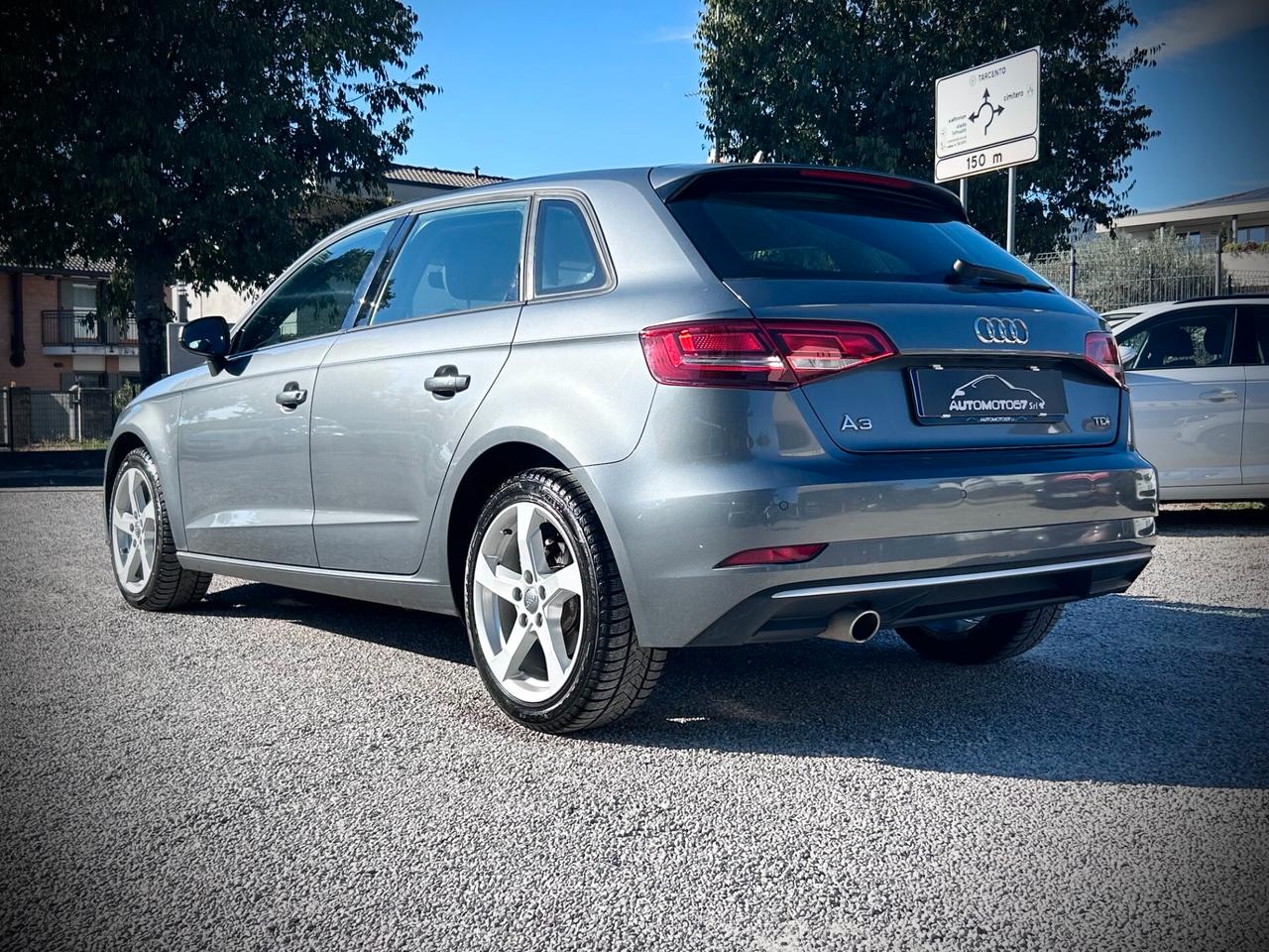 Audi A3 SBK 1.6 TDI Sport - NEOPATENTATI