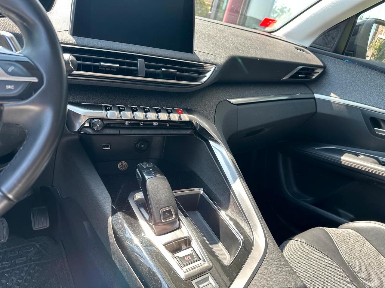 Peugeot 3008 BlueHDi 130 S&S EAT8 Allure