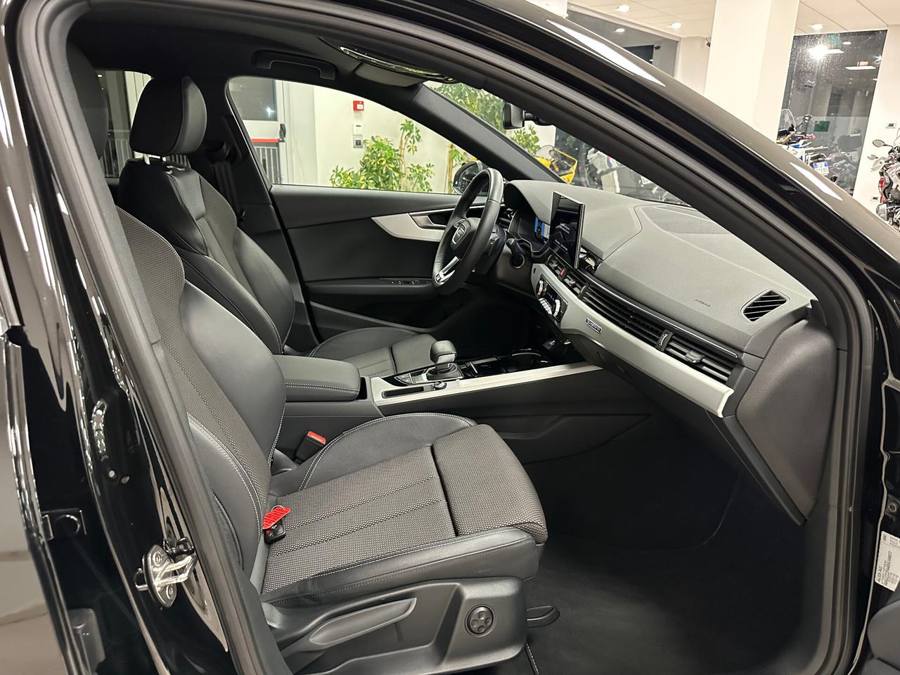 Audi A4 Avant 40 TDI quattro 204CV S tronic S-line edition 2024