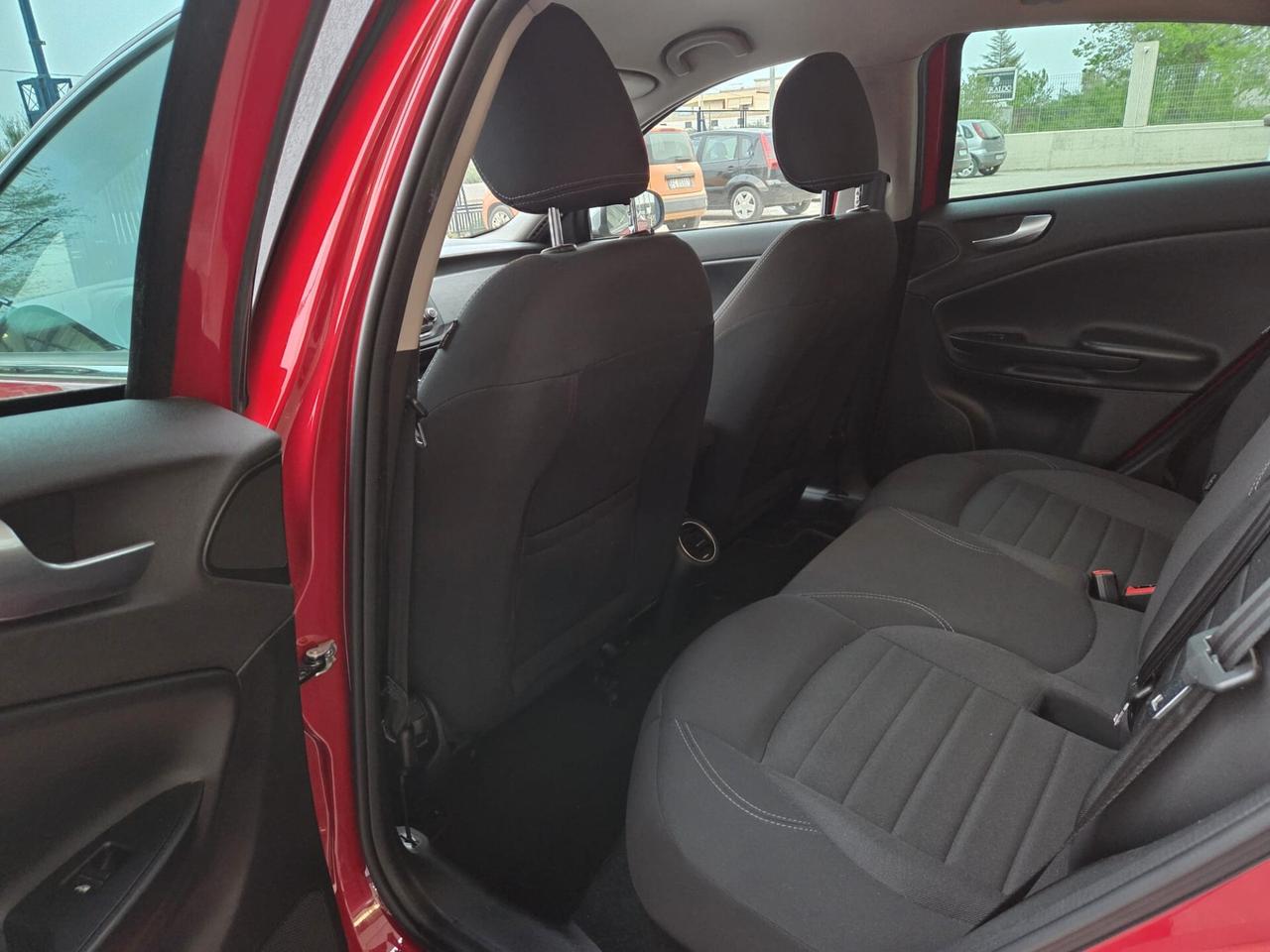 Alfa Romeo Giulietta 1.6 JTDm-2 120 CV Distinctive