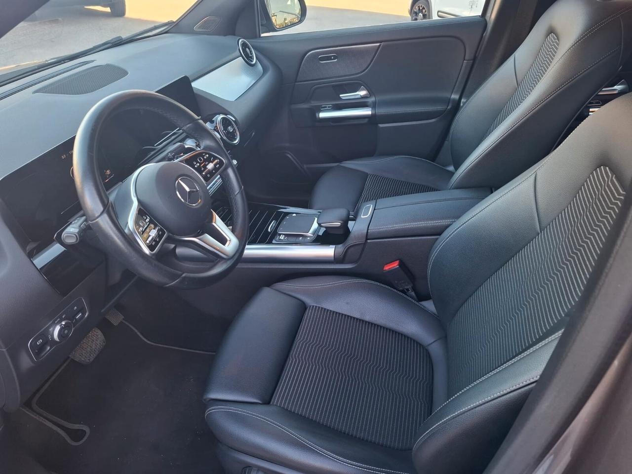 MERCEDES GLA 200 BENZINA 163 CV SPORT PLUS AUTO