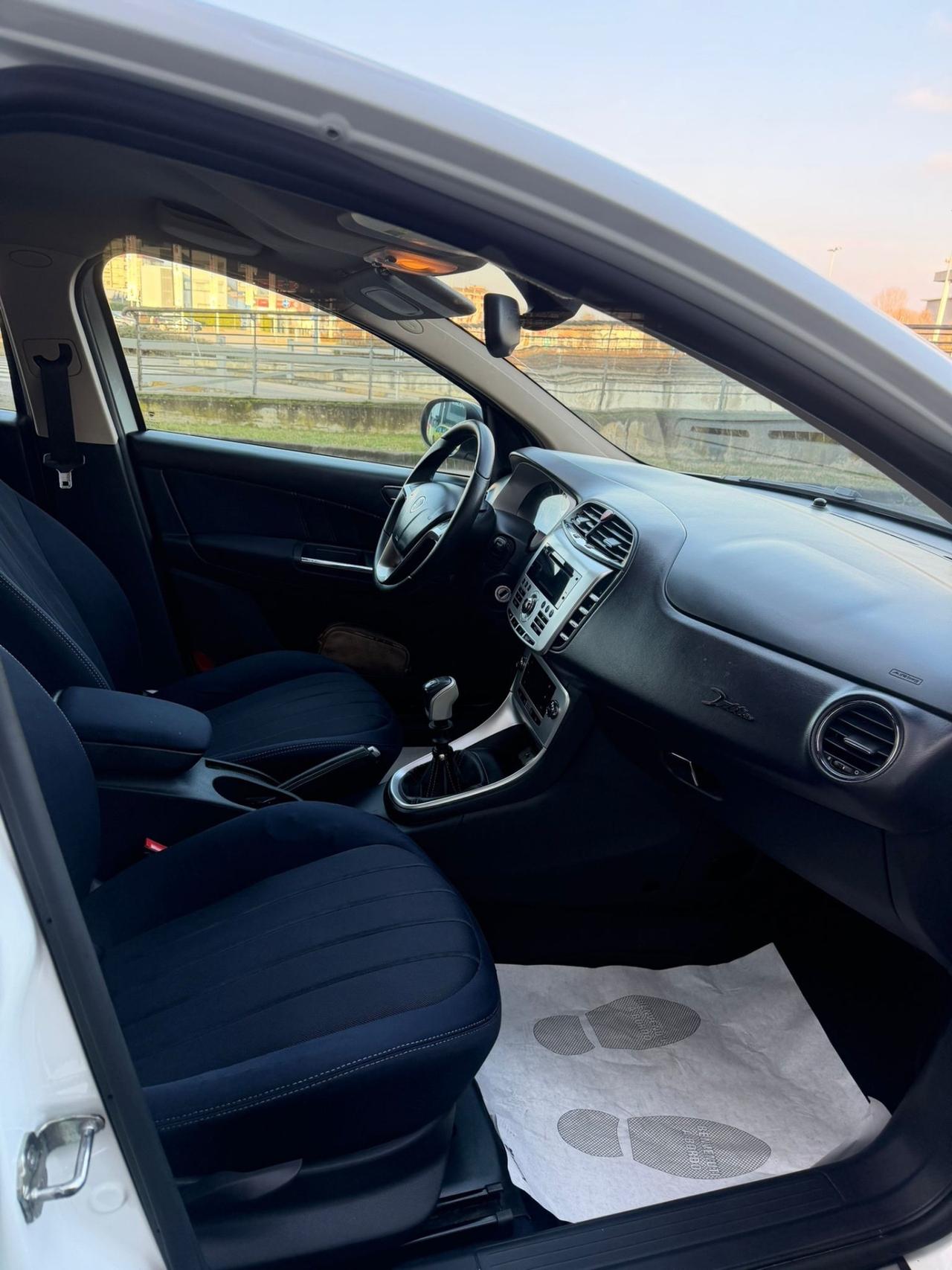 Lancia Delta 1.6 MJT DPF Platino