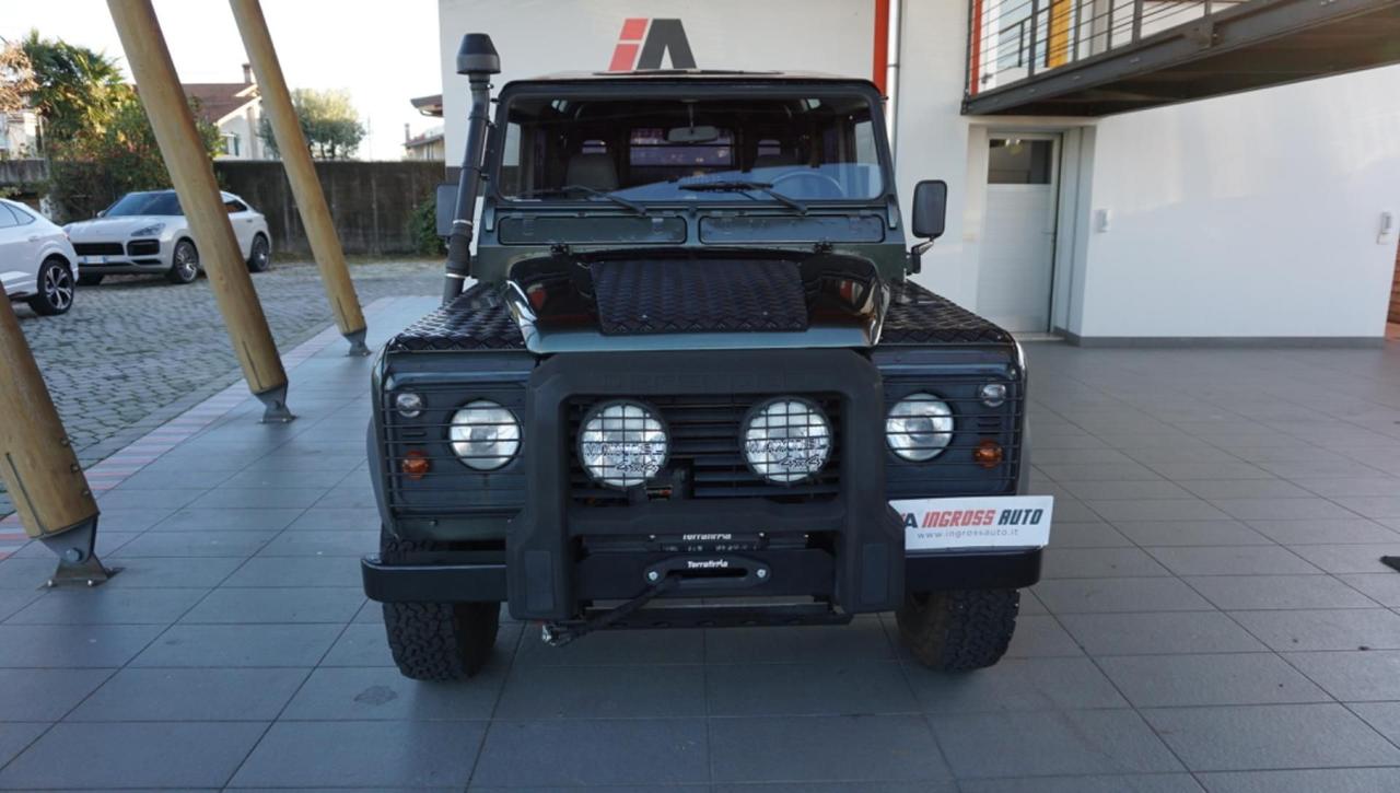 Land Rover Defender 110 2.5 Td5 cat S.W. S