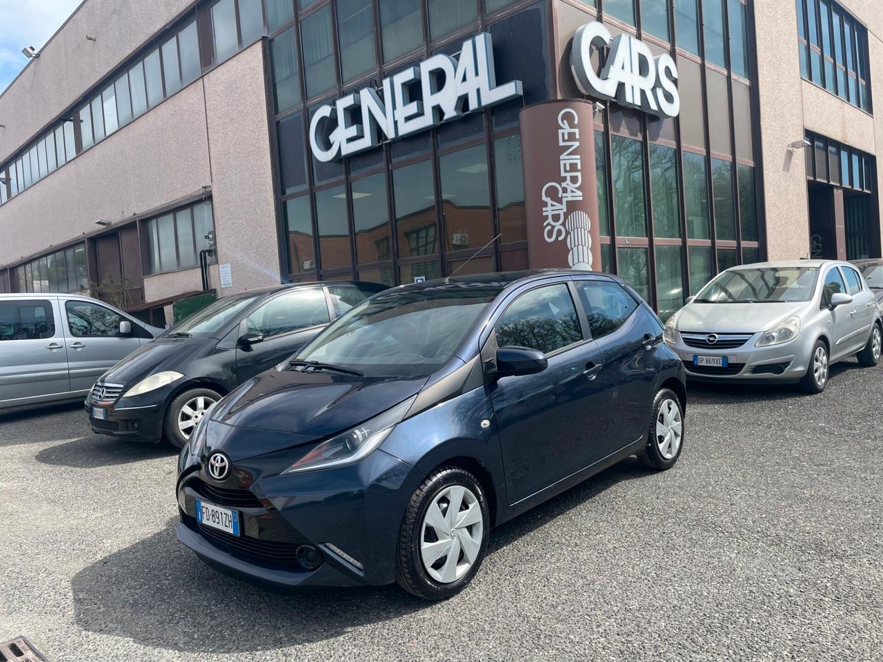 Toyota Aygo 1.0 VVT-i 69 CV 5 porte x-cool