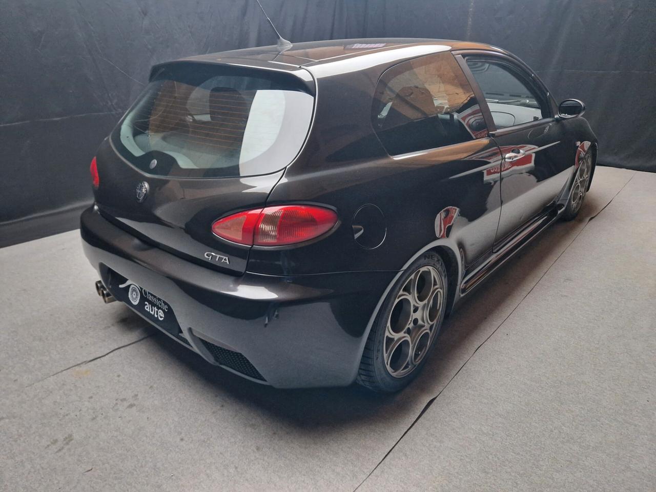 Alfa Romeo 147 3.2i V6 24V GTA ASI CON CRS