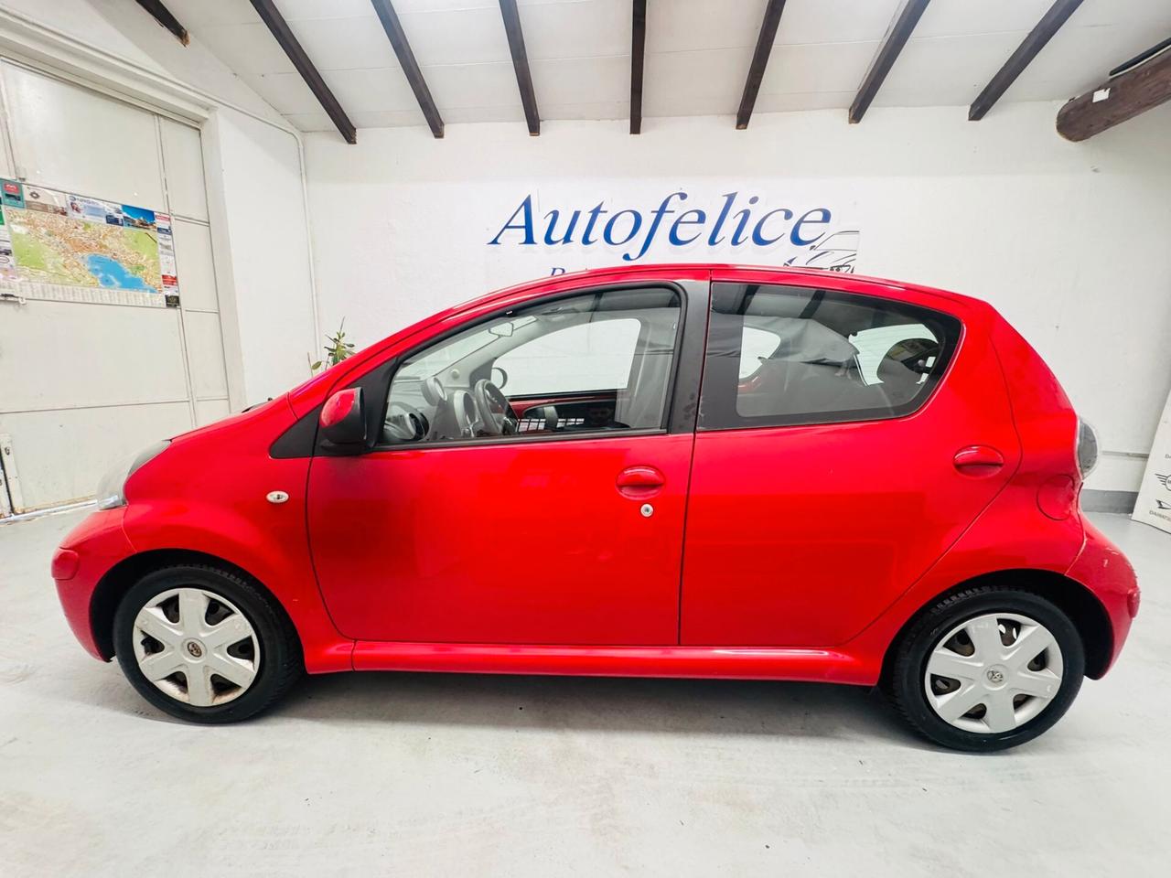 Toyota Aygo 1.0 12V VVT-i 5 porte Sol Red Edition