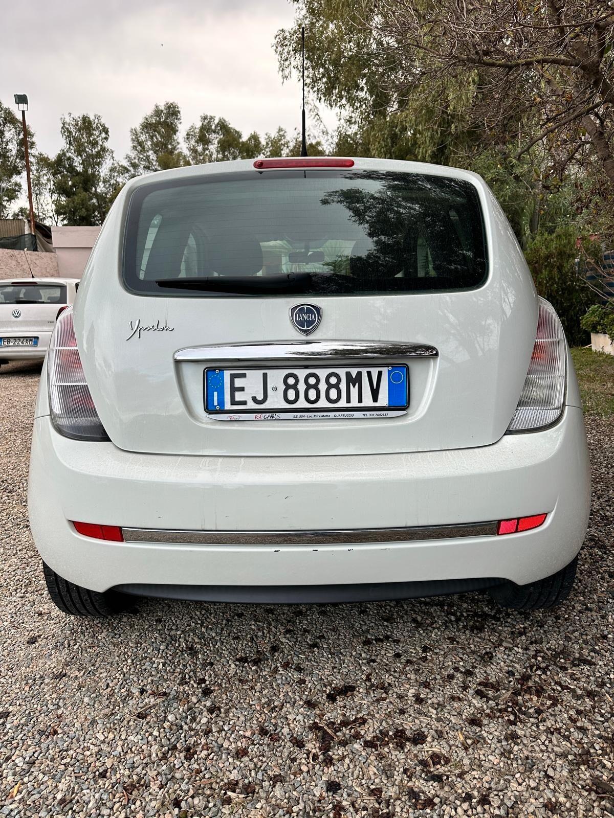 Lancia Ypsilon 1.3 MJT 75 CV Unyca