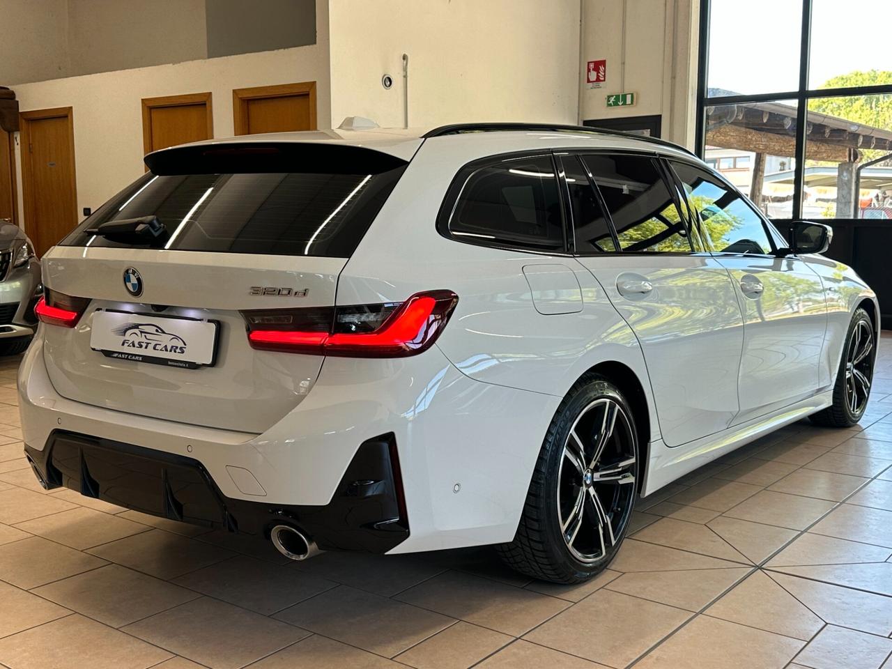 BMW 320D MHEV MSPORT TOURING *CARPLAY*HUD*LED*