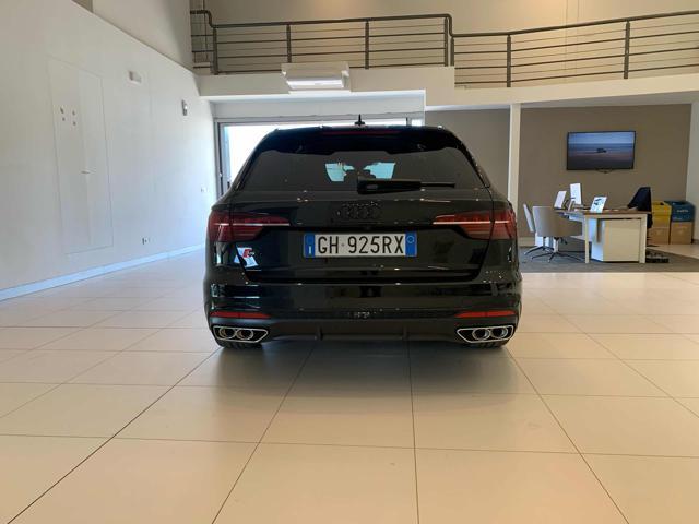 AUDI A4 Avant 40 TDI quattro S tronic S line edition