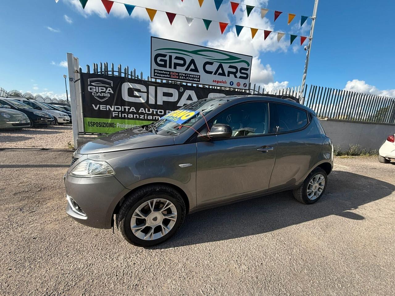 Lancia Ypsilon 0.9 TwinAir 85 CV 5 porte Metano Ecochic Elle