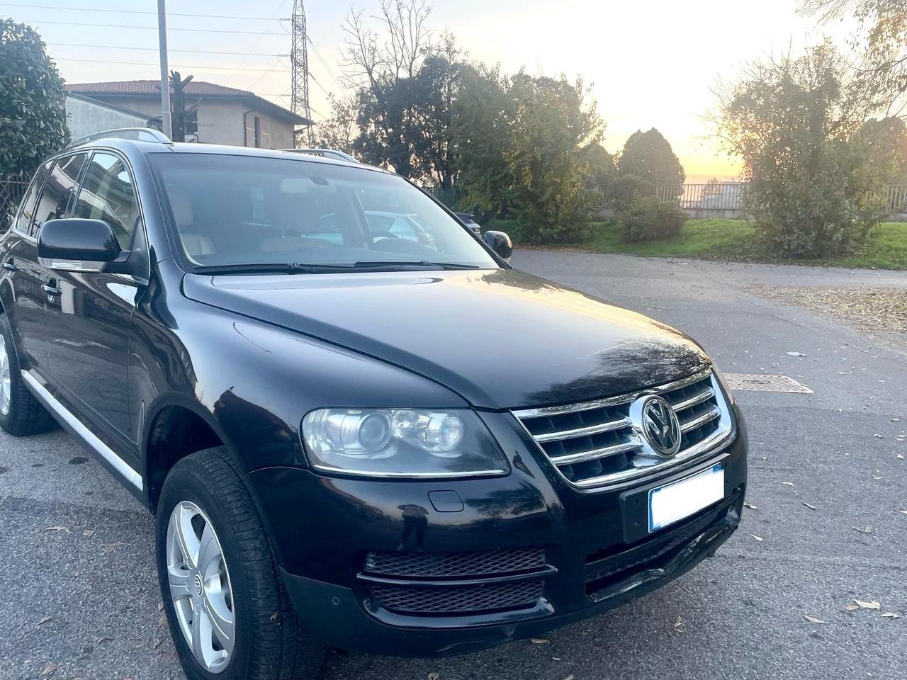 Volkswagen Touareg 3.0/240CV V6 TDI DPF tip. Exclusive