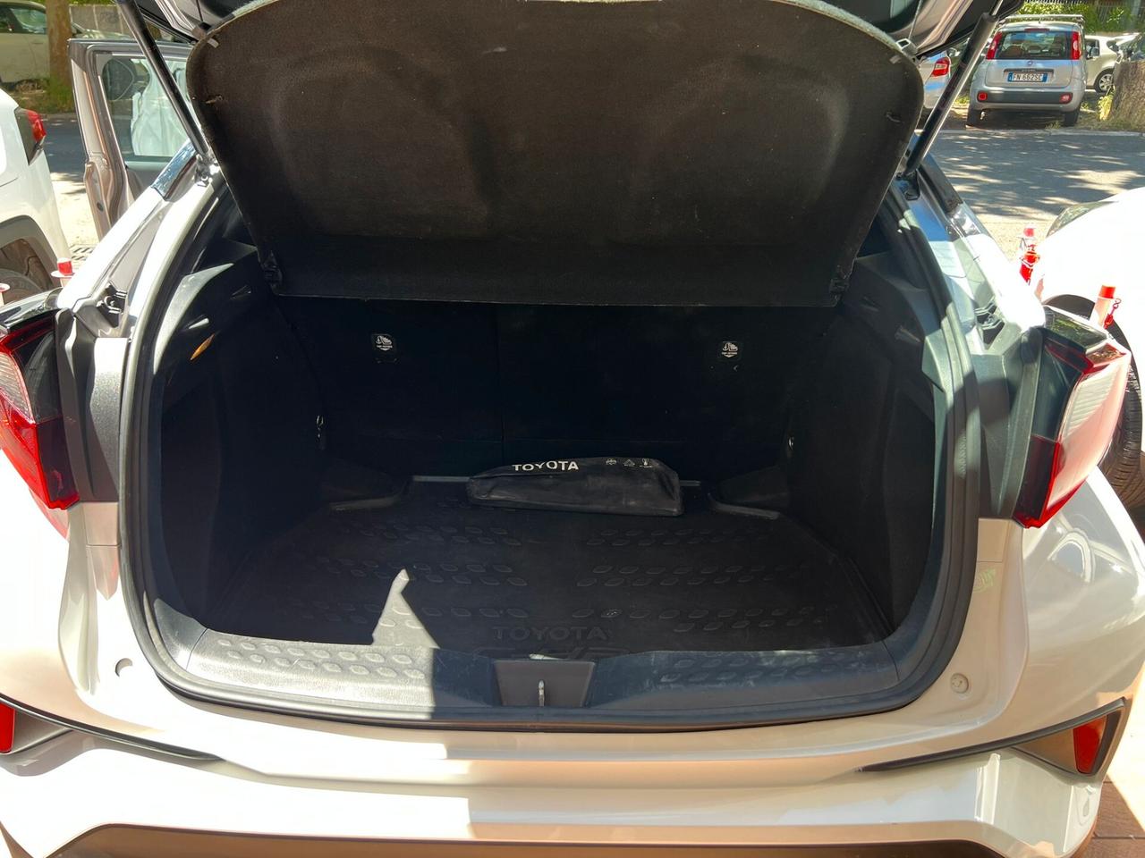 Toyota C-HR 1.8 Hybrid E-CVT Business