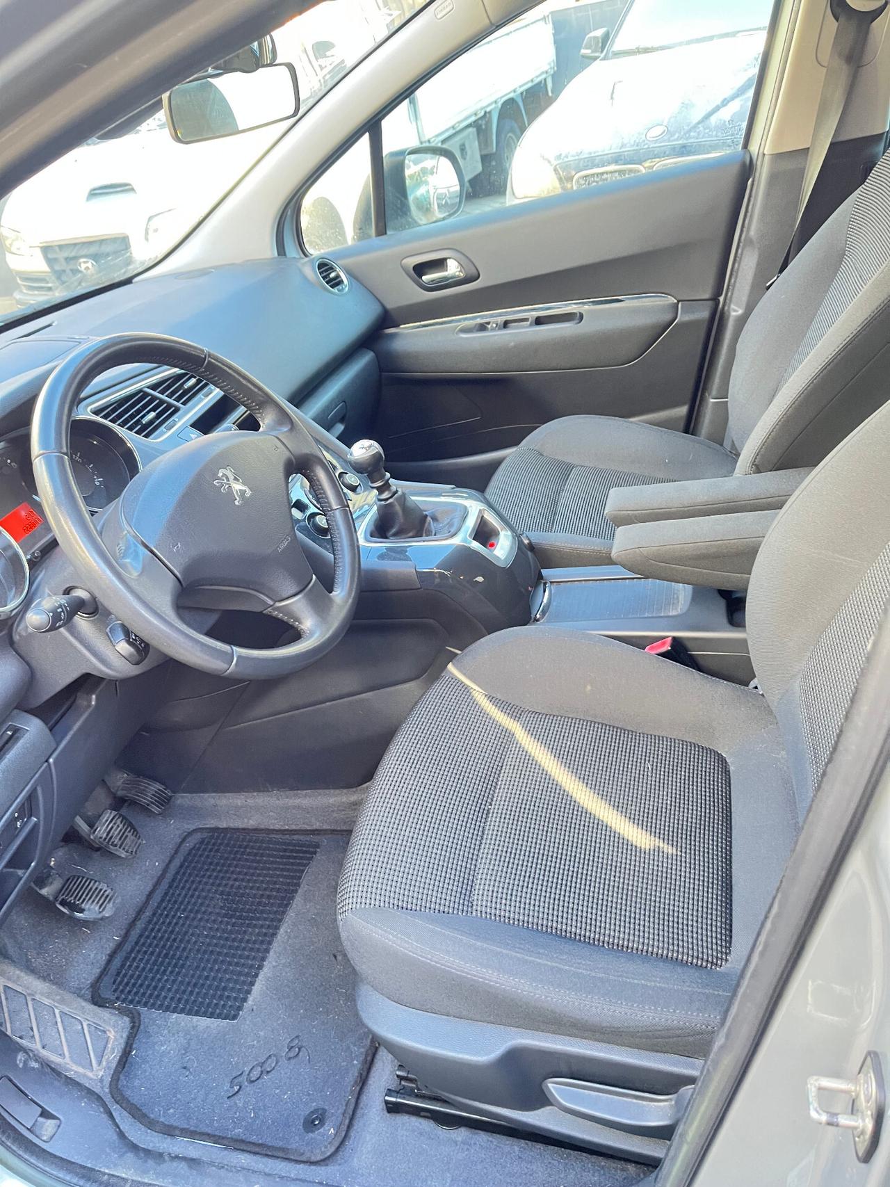 PEUGEOT 5008 - 1.6 HDI - BUSINESS - 7 POSTI