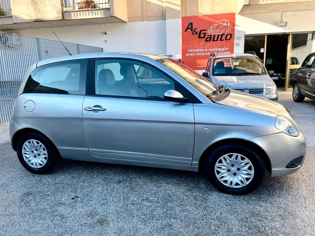 Lancia Ypsilon 1.2 Argento