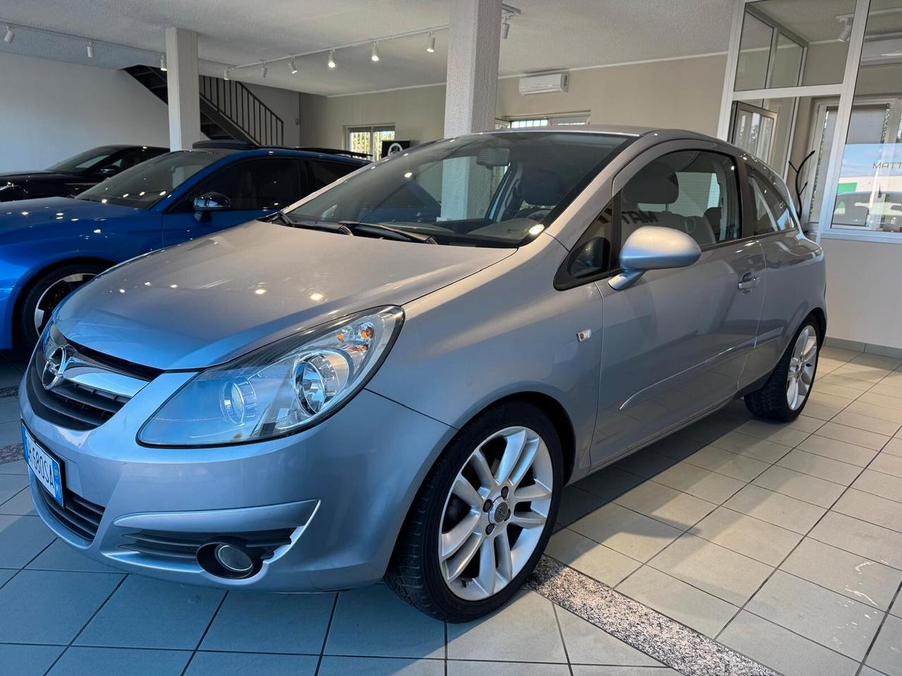 Opel Corsa 1.2 3 porte Club
