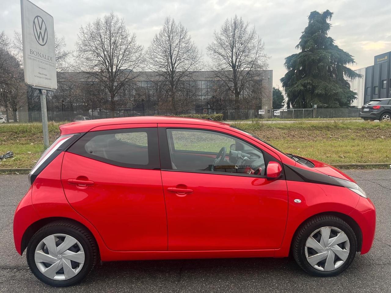 Toyota Aygo 1.0 VVT-i 69 CV **NEOPATENTATI**