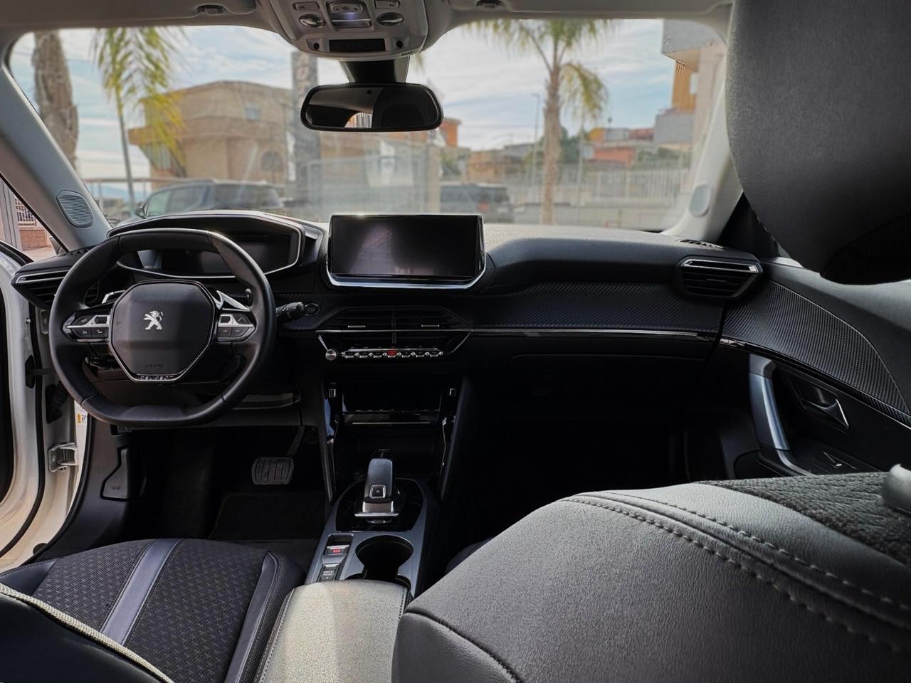 Peugeot 2008 BlueHDi 130 S&S EAT8 Allure