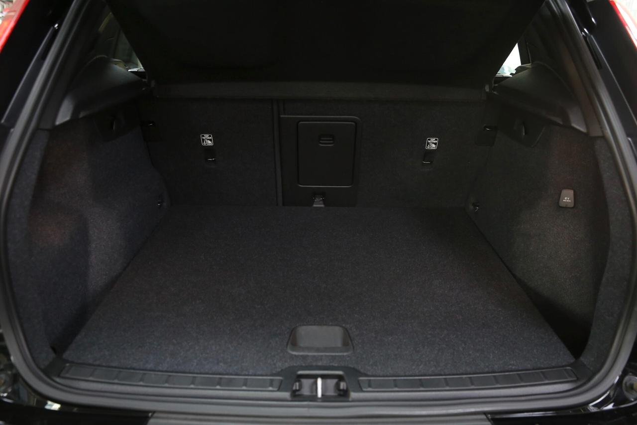 Volvo XC40 T4 Recharge Plug-in Hybrid Inscription Expression auto