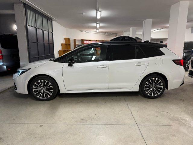 TOYOTA Corolla B&W 1.8 140 Hybrid Touring Sports