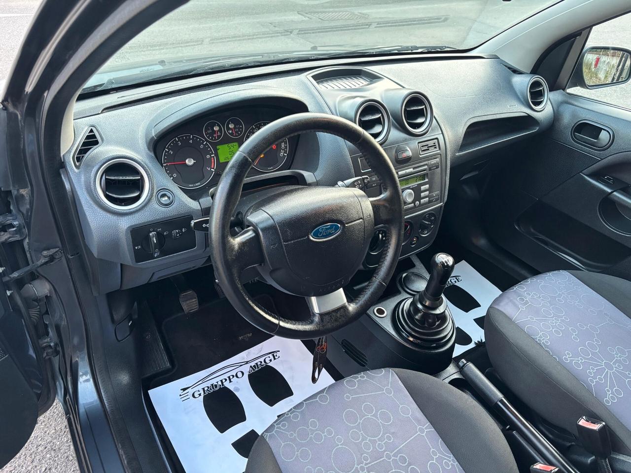 Ford Fiesta 1.2 16V 3p. Ghia