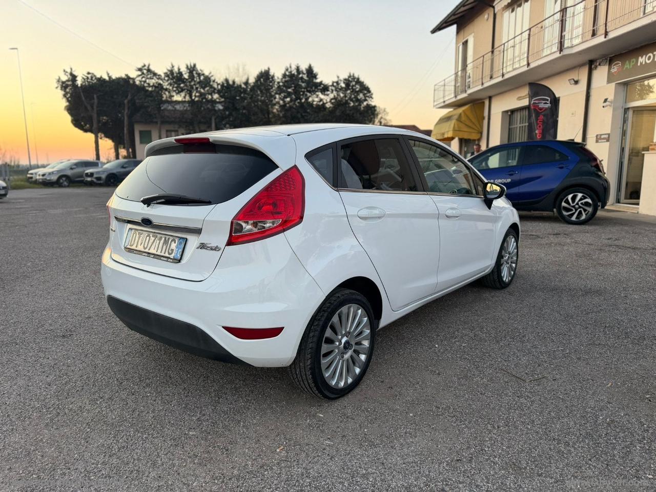 FORD Fiesta 1.4 TDCi 68 CV 5p. Titanium