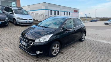 Peugeot 208 1.4 benzina 2015 neop.