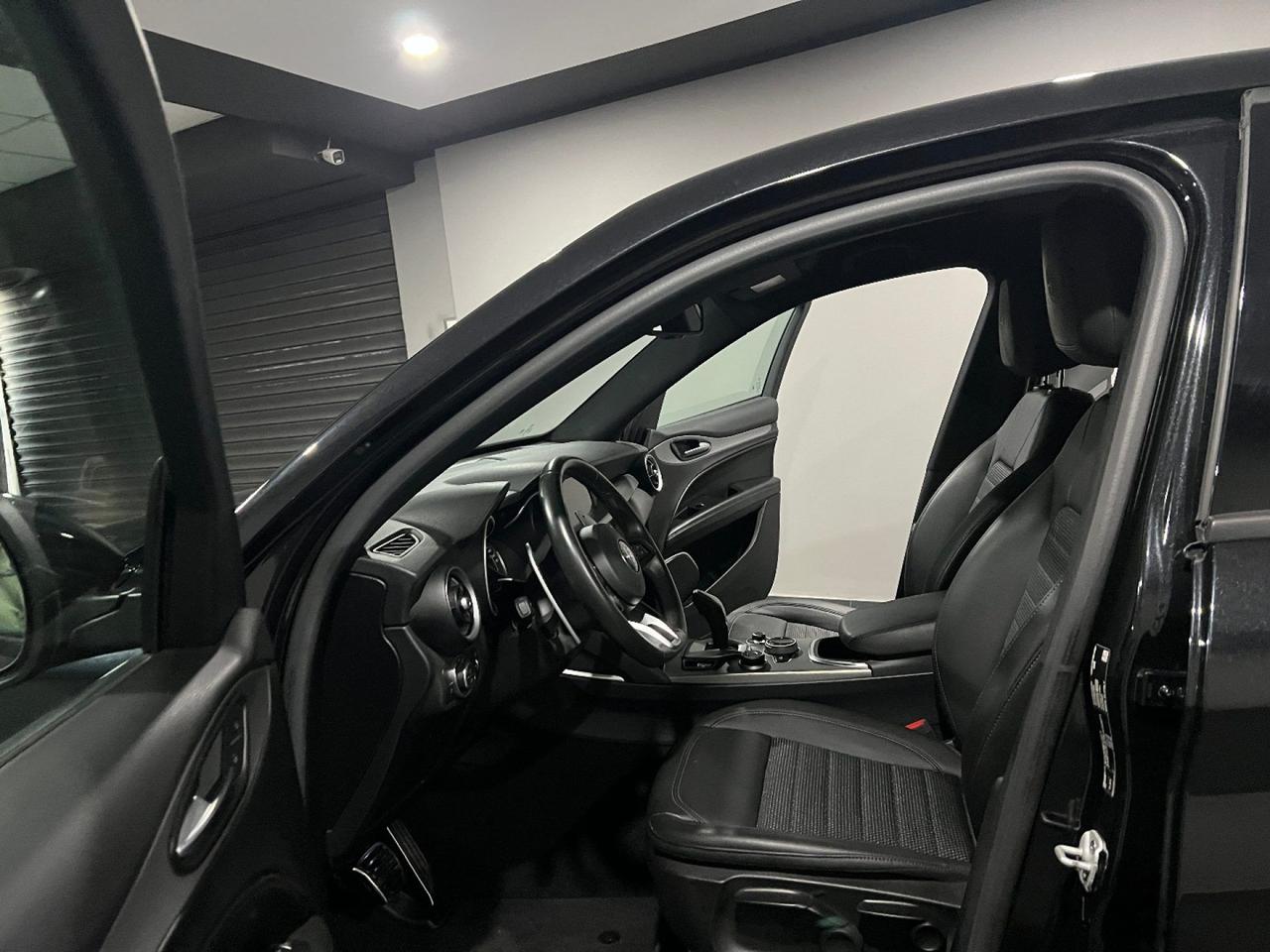 Alfa Romeo Stelvio 2.2 Turbodiesel 190 CV AT8 Q4 Sprint TOTAL BLACK