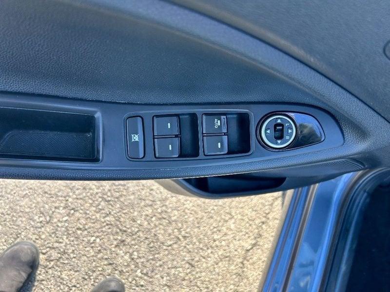 Hyundai i20 1.1 CRDi 12V 5P PER NEOPAT-GARANZIA-KM CERTIFIC