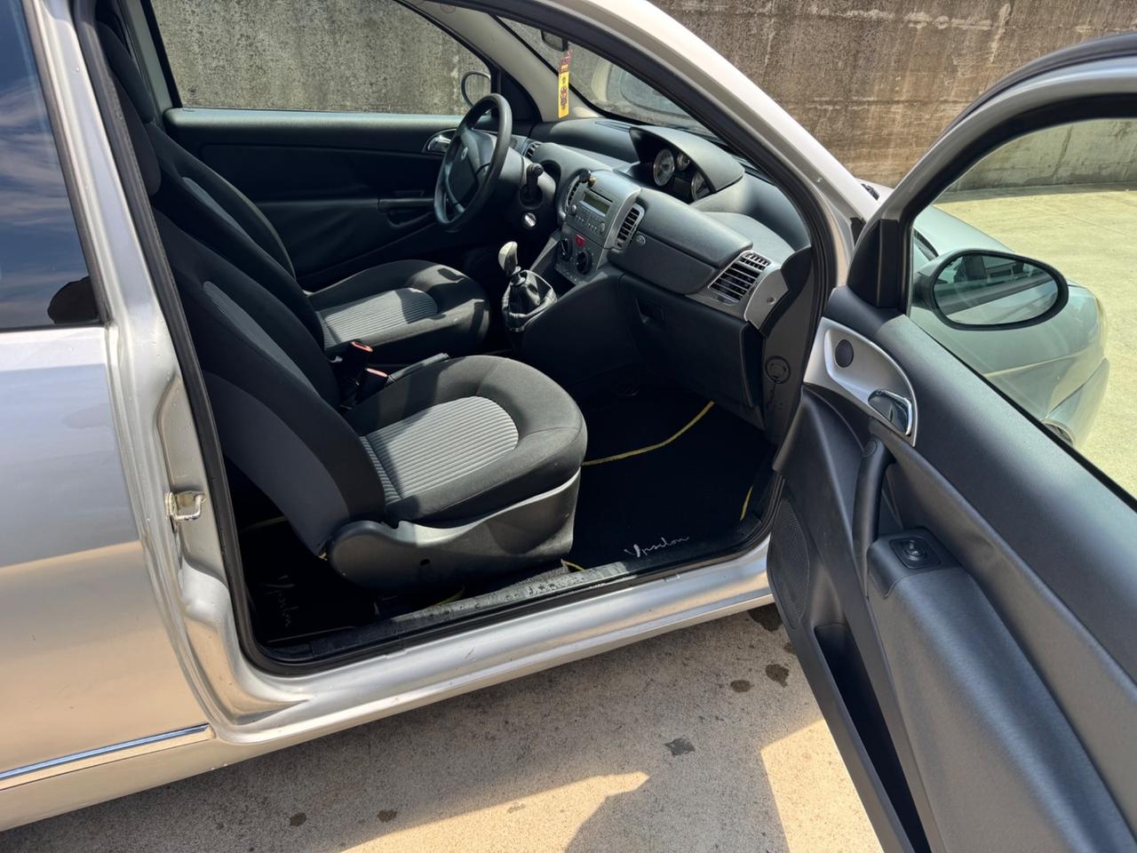 Lancia Ypsilon 1.2 Argento