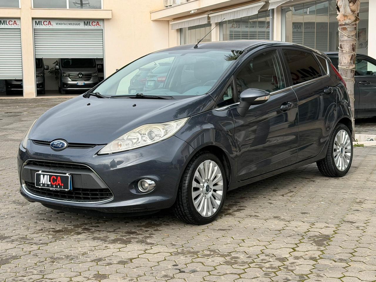 Ford Fiesta 1.4 TDCi 68CV 5 porte Titanium