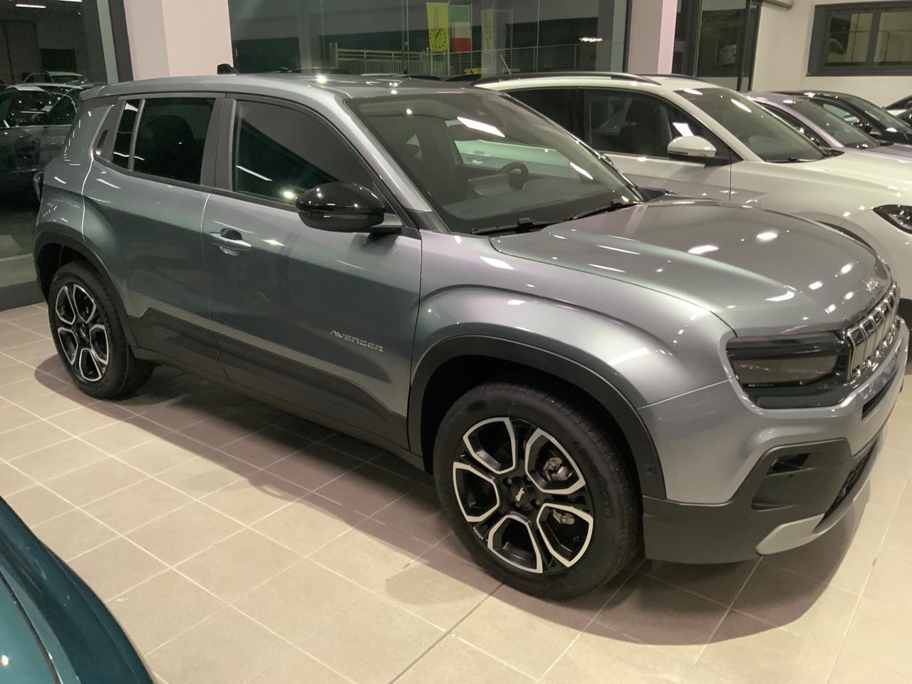 Jeep Avenger 1.2 Turbo MHEV Summit