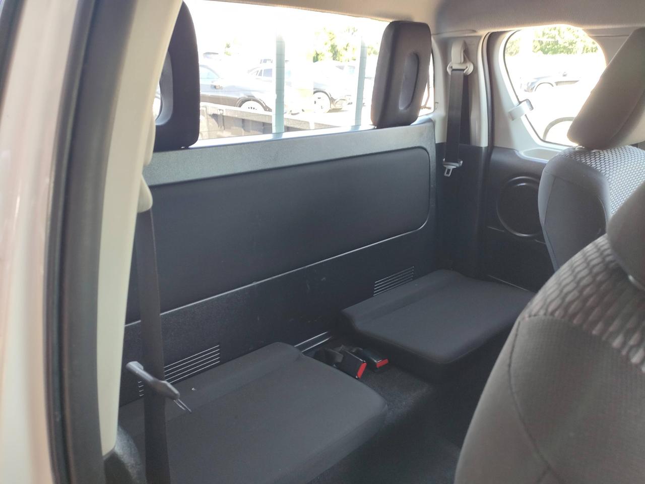 TOYOTA Hilux 2.4 d-4d C&C 4x4 Comfort